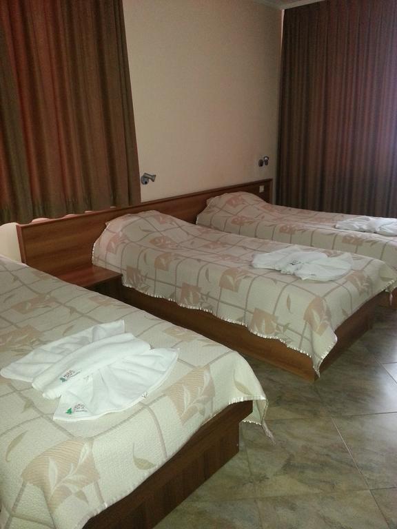 Family Hotel Yola تشبيلار الغرفة الصورة