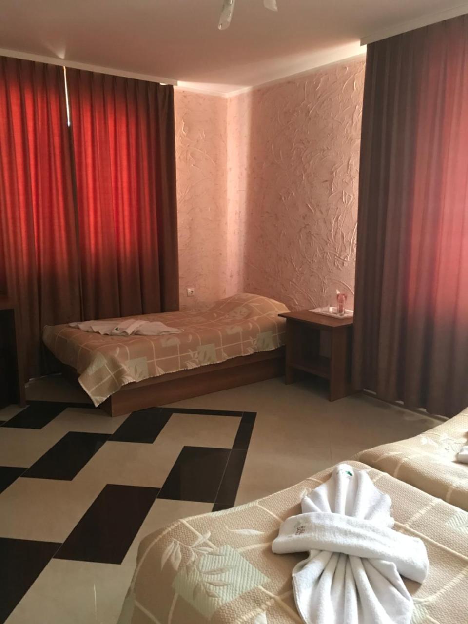 Family Hotel Yola تشبيلار المظهر الخارجي الصورة